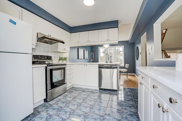 Photo 22 at 48 - 5535 Glen Erin Drive, Central Erin Mills, Mississauga