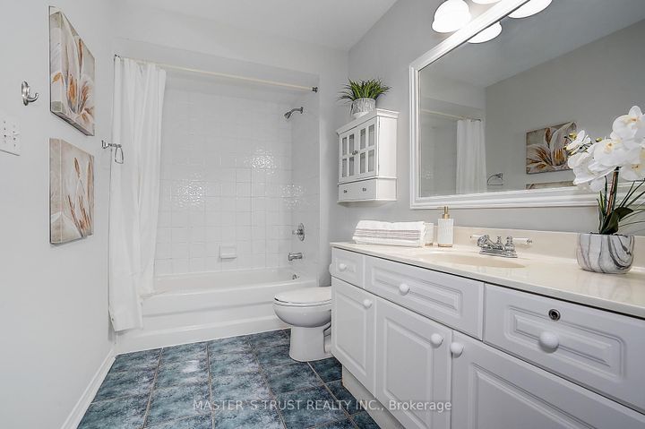 Photo 27 at 48 - 5535 Glen Erin Drive, Central Erin Mills, Mississauga