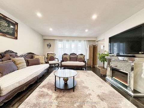 Photo 5 at 24 Lalton Place, Guildwood, Toronto