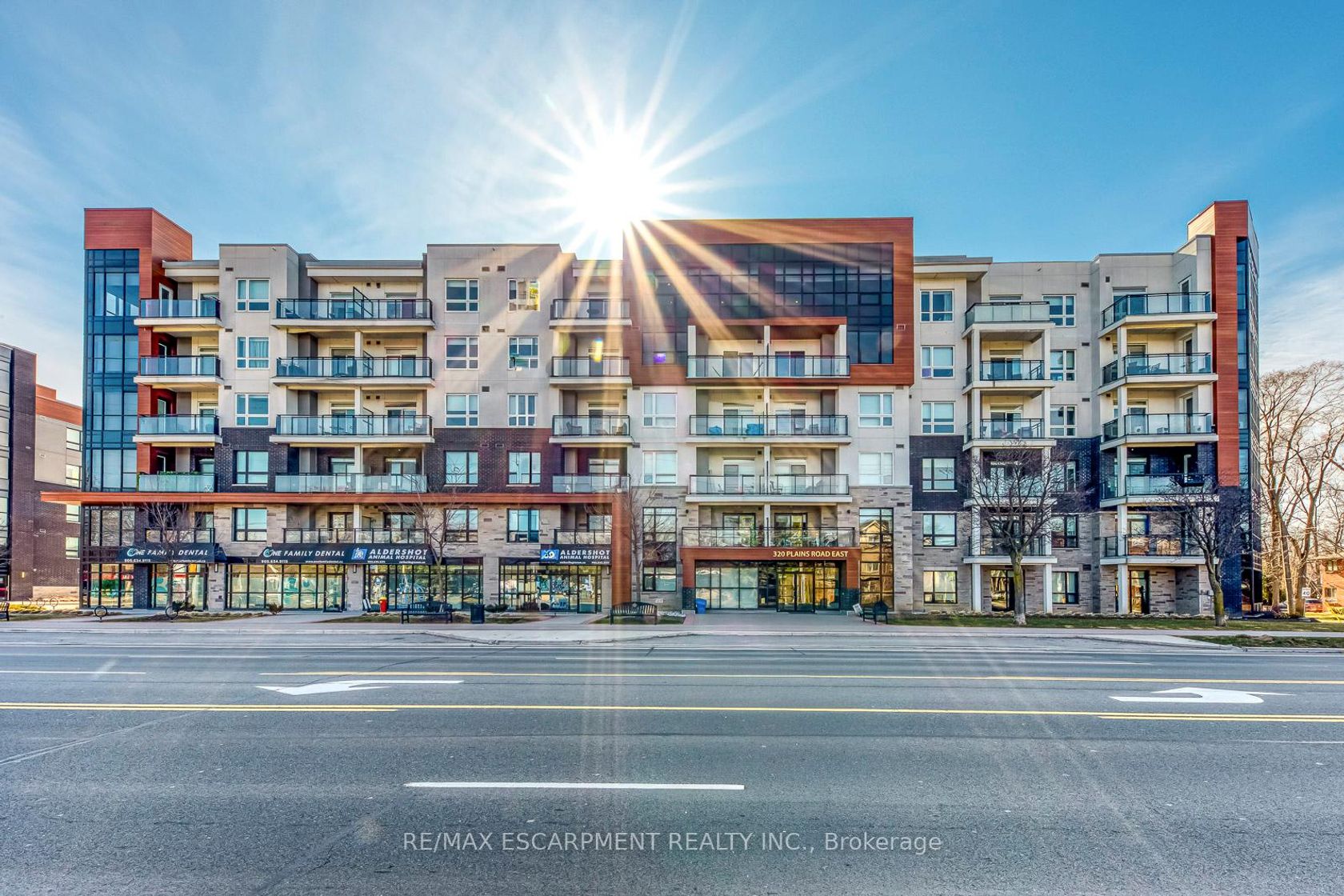 303 - 320 Plains Road E, LaSalle, Burlington by Loree Meneguzzi Real Estate 303 - 320 Plains Road E, LaSalle, Burlington