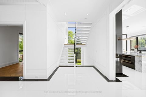 Photo 14 at 36 Waymar Heights Boulevard, Islington Woods, Vaughan