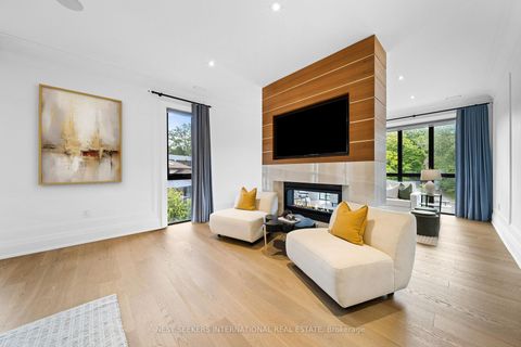 Photo 17 at 36 Waymar Heights Boulevard, Islington Woods, Vaughan