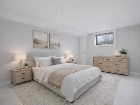 Photo 42 at 36 Waymar Heights Boulevard, Islington Woods, Vaughan