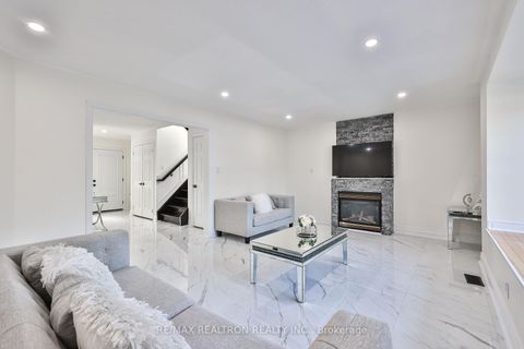 Photo 10 at 25 Highcastle Avenue, Keswick North, Georgina