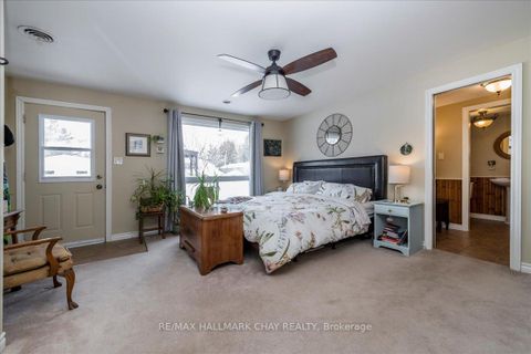 Photo 12 at 3302 Innisfil Beach Road, Rural Innisfil, Innisfil