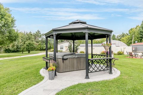 Photo 16 at 3302 Innisfil Beach Road, Rural Innisfil, Innisfil