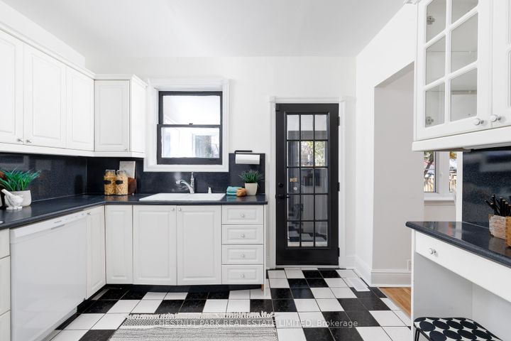 Photo 14 at 264 Oriole Parkway, Eglinton, Toronto