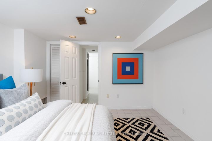 Photo 42 at 264 Oriole Parkway, Eglinton, Toronto