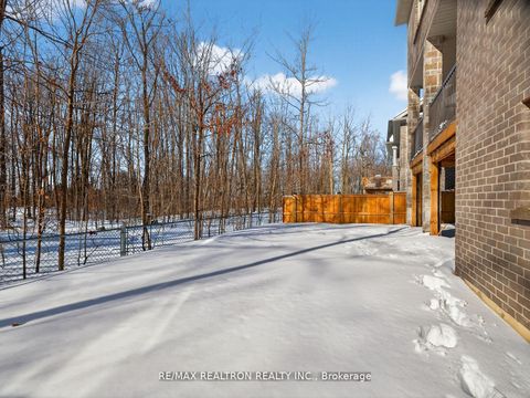 Photo 8 at 27 Franklin Trail, Rural Barrie Southwest, Barrie