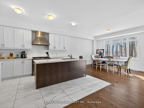 Photo 12 at 27 Franklin Trail, Rural Barrie Southwest, Barrie