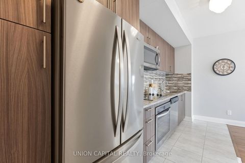 Photo 2 at 412 - 112 Woodbridge Avenue, West Woodbridge, Vaughan