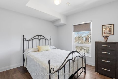 Photo 10 at 412 - 112 Woodbridge Avenue, West Woodbridge, Vaughan