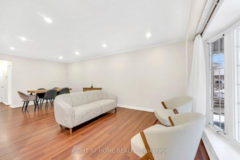 Photo 7 at 5 Hollingworth Drive, Dorset Park, Toronto