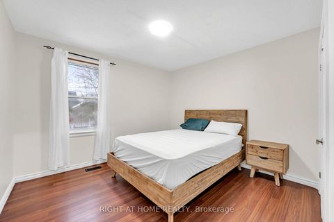 Photo 20 at 5 Hollingworth Drive, Dorset Park, Toronto