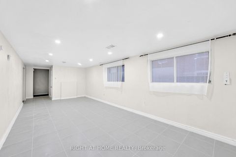 Photo 28 at 5 Hollingworth Drive, Dorset Park, Toronto