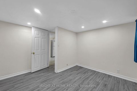 Photo 36 at 5 Hollingworth Drive, Dorset Park, Toronto