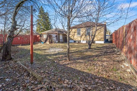 Photo 40 at 5 Hollingworth Drive, Dorset Park, Toronto