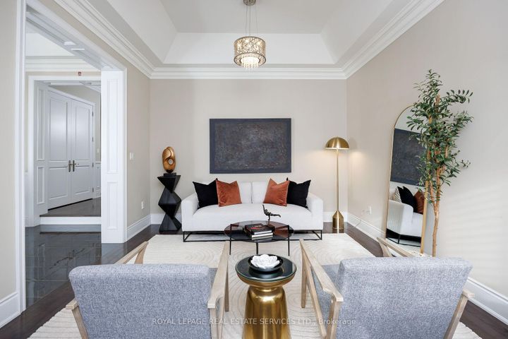 Photo 5 at 125 Paliser Court, SW Southwest, Oakville