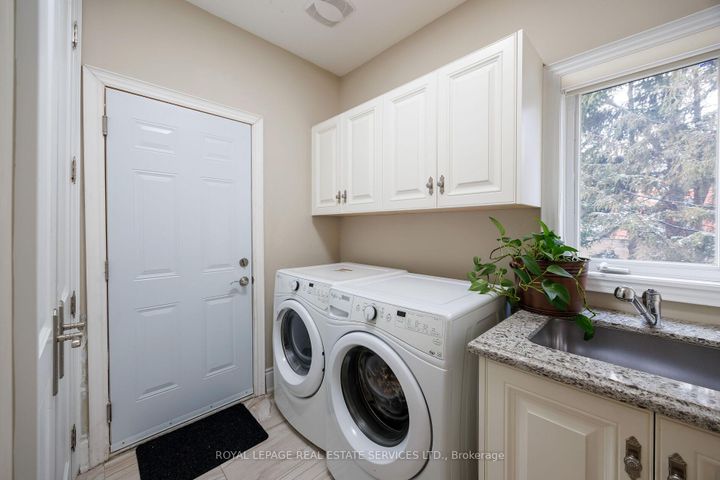 Photo 19 at 125 Paliser Court, SW Southwest, Oakville