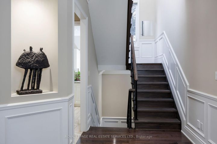 Photo 20 at 125 Paliser Court, SW Southwest, Oakville