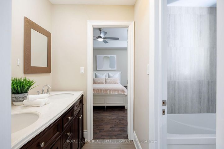 Photo 26 at 125 Paliser Court, SW Southwest, Oakville