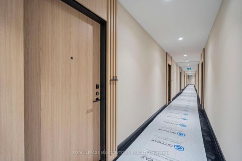 Photo 1 at 813 - 15 Mercer Street, Waterfront Communities C1, Toronto