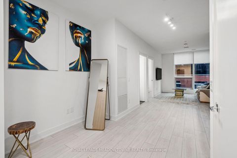 Photo 6 at 813 - 15 Mercer Street, Waterfront Communities C1, Toronto