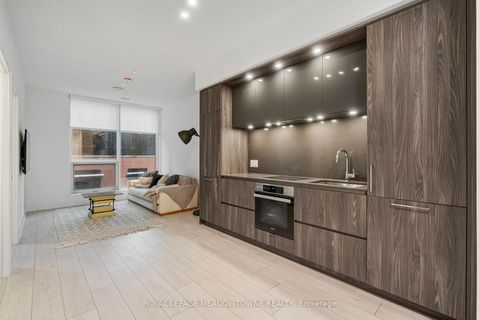 Photo 7 at 813 - 15 Mercer Street, Waterfront Communities C1, Toronto