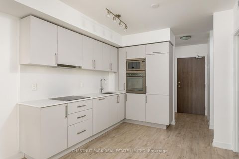 Photo 5 at 721E - 576 Front Street W, Waterfront Communities C1, Toronto