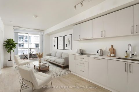 Photo 8 at 721E - 576 Front Street W, Waterfront Communities C1, Toronto