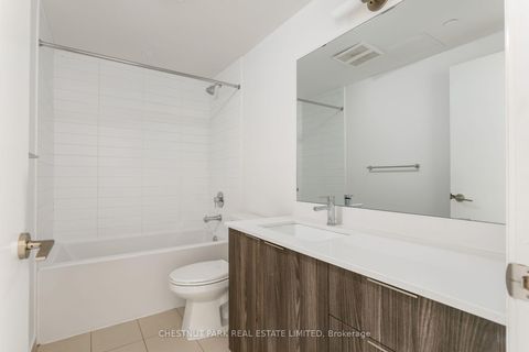 Photo 15 at 721E - 576 Front Street W, Waterfront Communities C1, Toronto