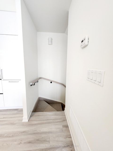 Photo 11 at 113 - 10 Steckley House Lane E, Rural Richmond Hill, Richmond Hill