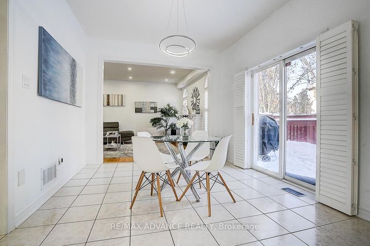 Photo 17 at 16 St Etienne Drive, Vellore Village, Vaughan