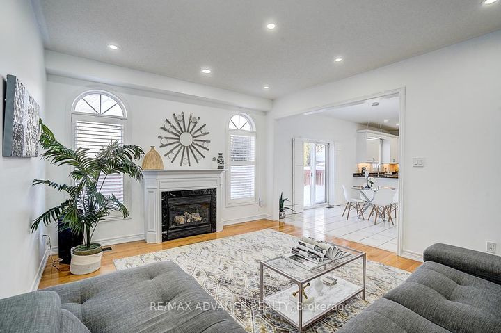 Photo 21 at 16 St Etienne Drive, Vellore Village, Vaughan