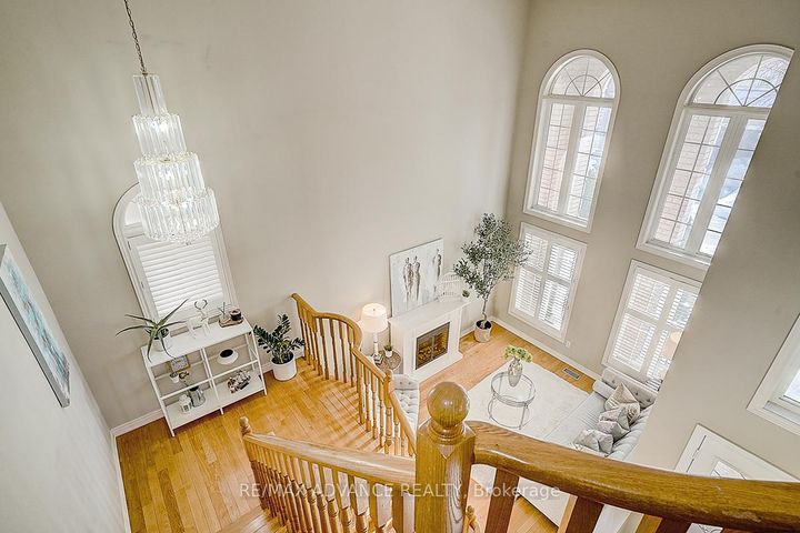 Photo 29 at 16 St Etienne Drive, Vellore Village, Vaughan