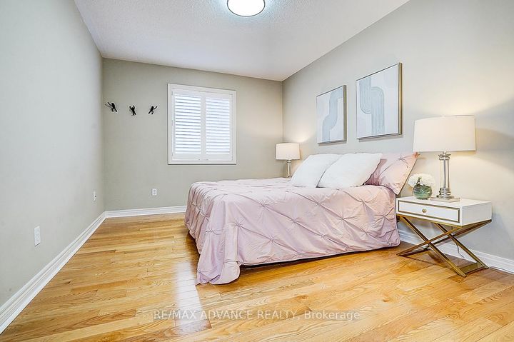 Photo 41 at 16 St Etienne Drive, Vellore Village, Vaughan