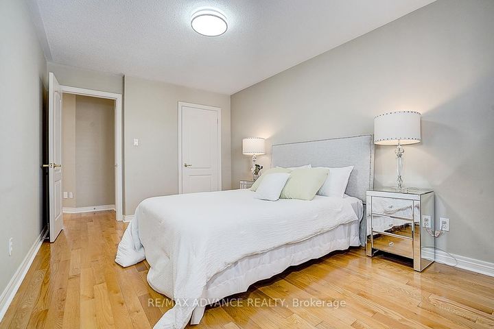 Photo 44 at 16 St Etienne Drive, Vellore Village, Vaughan