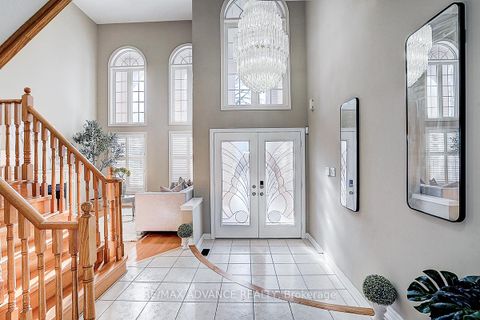 Photo 3 at 16 St Etienne Drive, Vellore Village, Vaughan