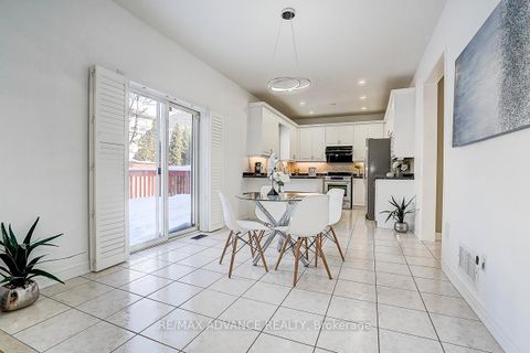 Photo 24 at 16 St Etienne Drive, Vellore Village, Vaughan