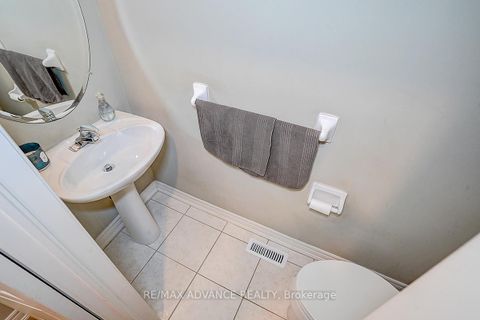 Photo 27 at 16 St Etienne Drive, Vellore Village, Vaughan