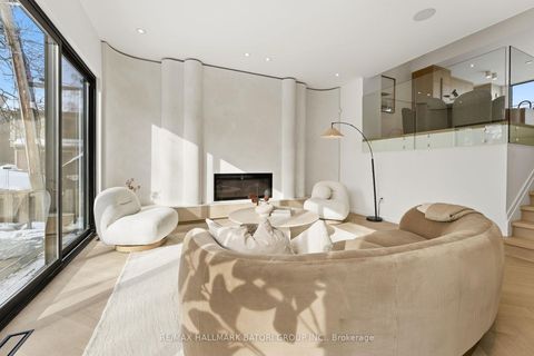 Photo 2 at 532 Duplex Avenue, Eglinton, Toronto