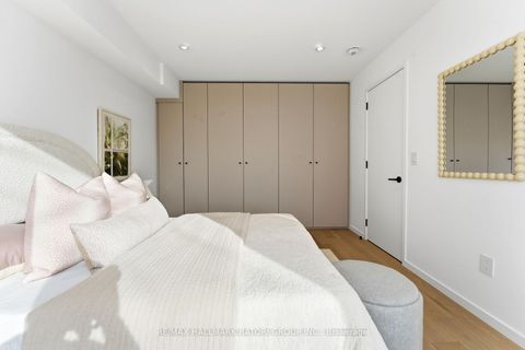 Photo 12 at 532 Duplex Avenue, Eglinton, Toronto