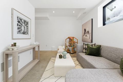 Photo 28 at 532 Duplex Avenue, Eglinton, Toronto