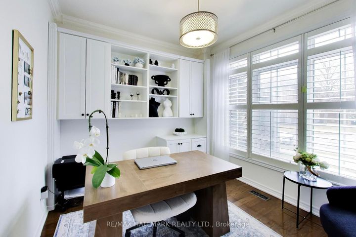 Photo 8 at 25 Chagall Drive, Patterson, Vaughan