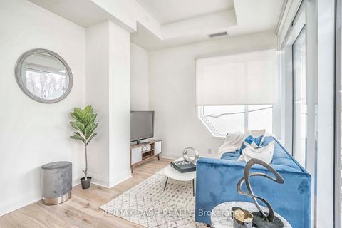 Photo 9 at 205 - 151 Avenue Road, Annex, Toronto