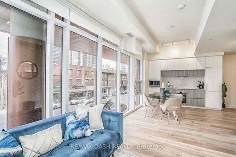 Photo 14 at 205 - 151 Avenue Road, Annex, Toronto
