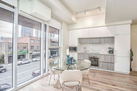 Photo 16 at 205 - 151 Avenue Road, Annex, Toronto