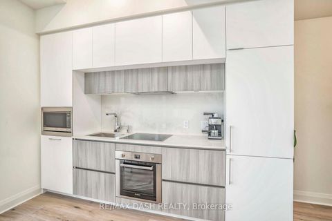 Photo 18 at 205 - 151 Avenue Road, Annex, Toronto