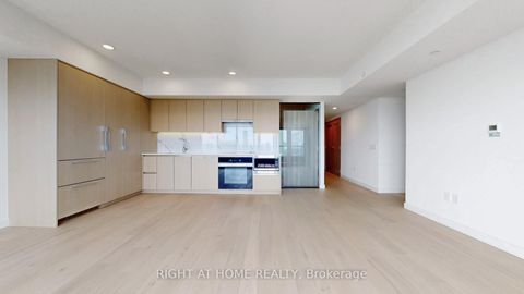 Photo 13 at 7706 - 3 Concord City Place Way, Waterfront Communities C1, Toronto