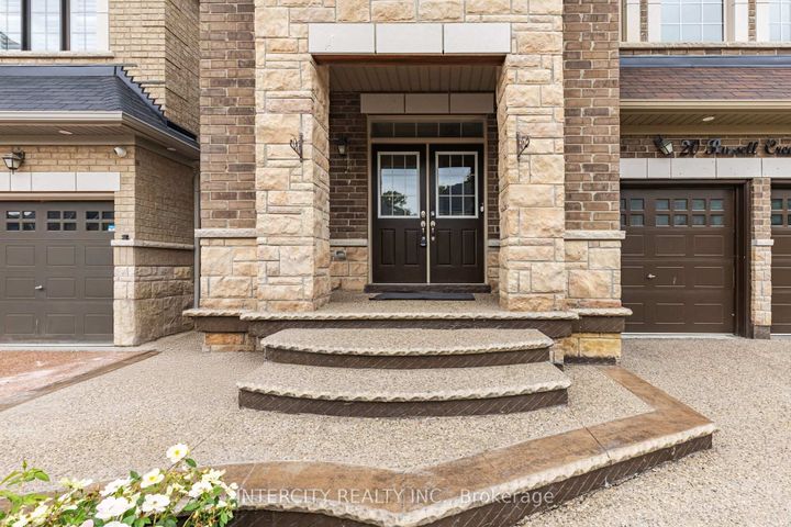 Photo 1 at 20 Russell Creek Drive, Wellington, Brampton